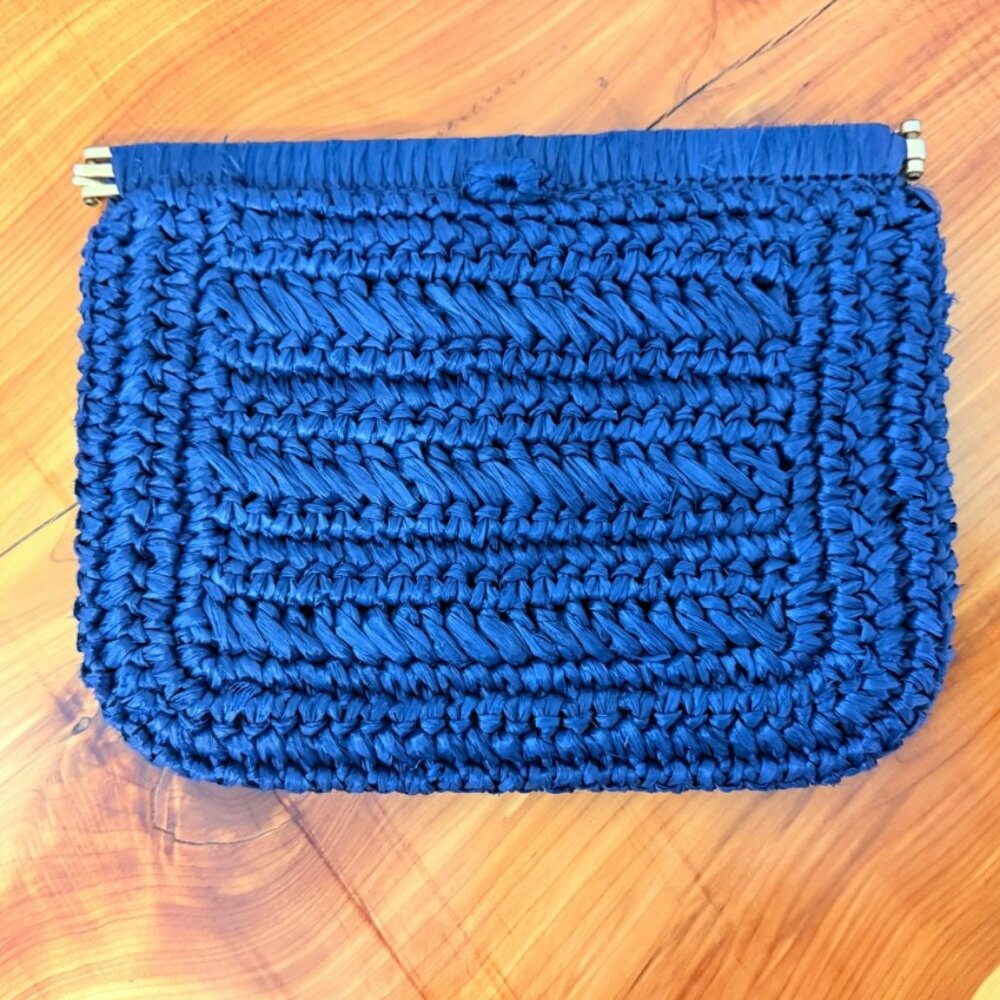 Fashion Imports Made in Italy Blue Crochet Clasp Frame Women's Clutch Bag